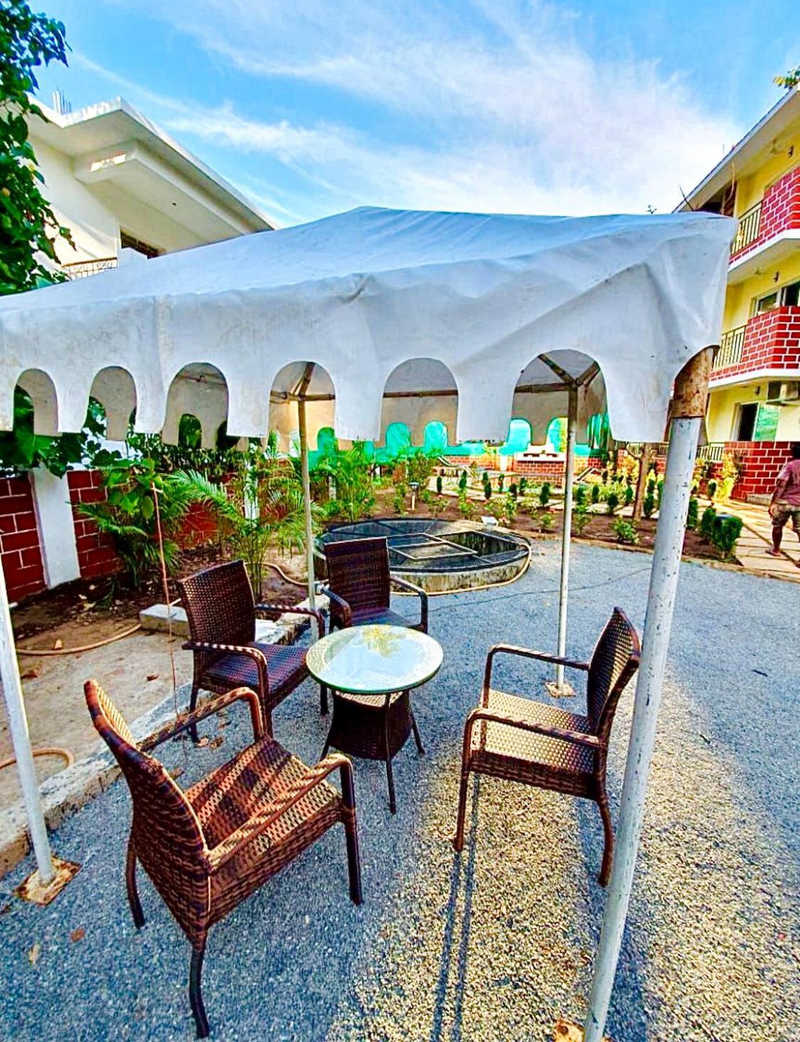 Sea Breeze 1 Bhk Apartment A12 Calangute,North Goa Nagoa Exterior foto